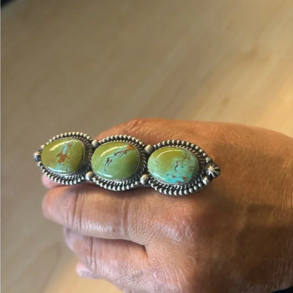 Vintage Green Stone Silver Brooch - Picture 5 of 8